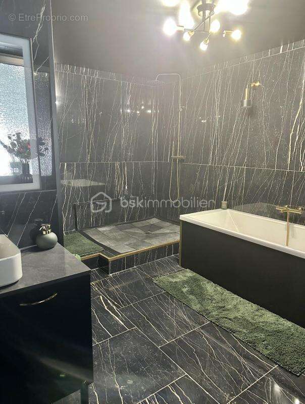 Appartement à HAM-SOUS-VARSBERG