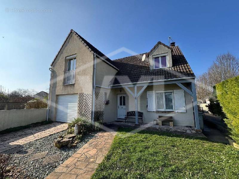 Maison à COMBS-LA-VILLE