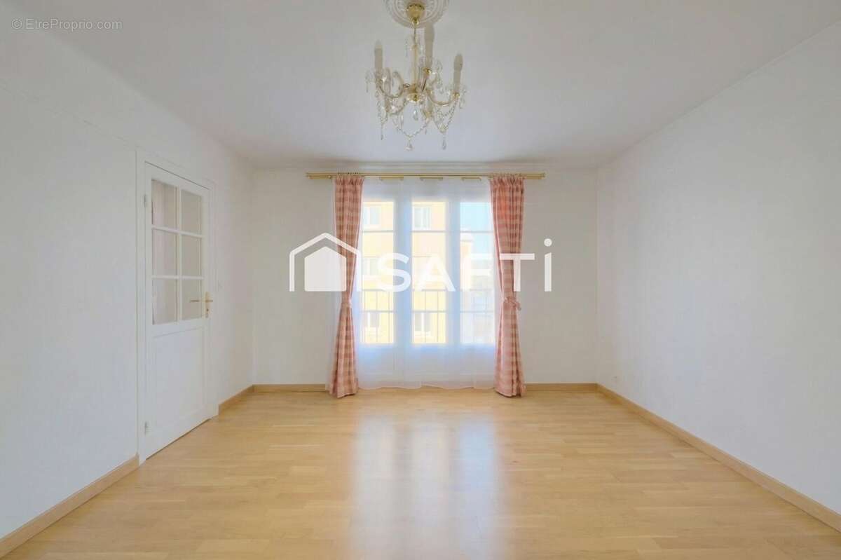 Photo 2 - Appartement à SAINT-MAUR-DES-FOSSES