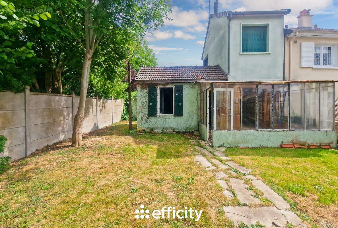 Maison à PONTAULT-COMBAULT