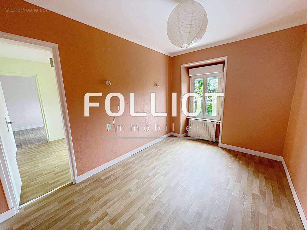 Maison à HEUGUEVILLE-SUR-SIENNE