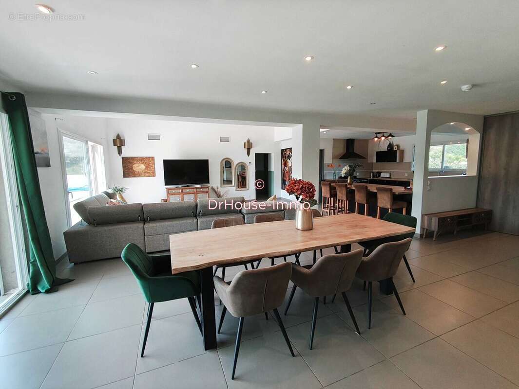 Maison 250 m² à Vives  - photo 39