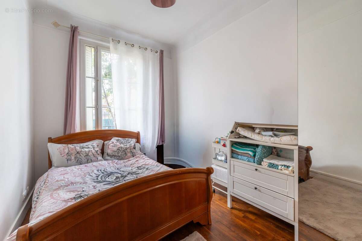 Appartement à LA COURNEUVE