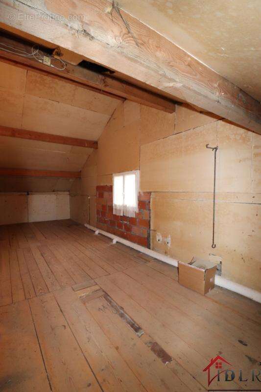 Maison à LA RIVIERE-DRUGEON