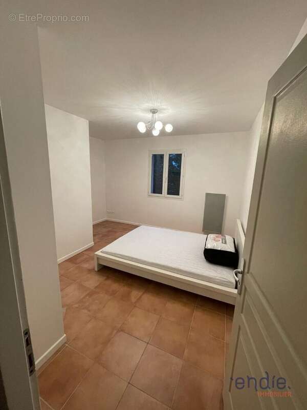 Appartement à SALERNES