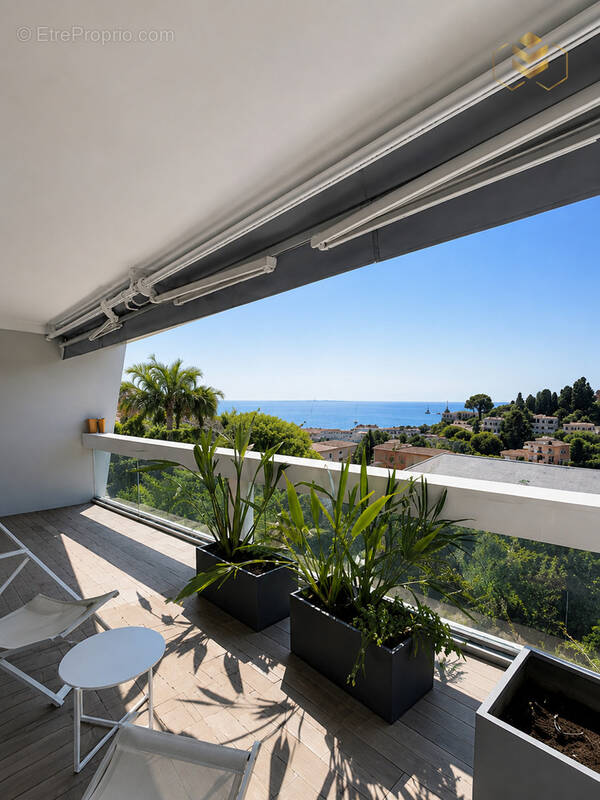 Appartement à ROQUEBRUNE-CAP-MARTIN