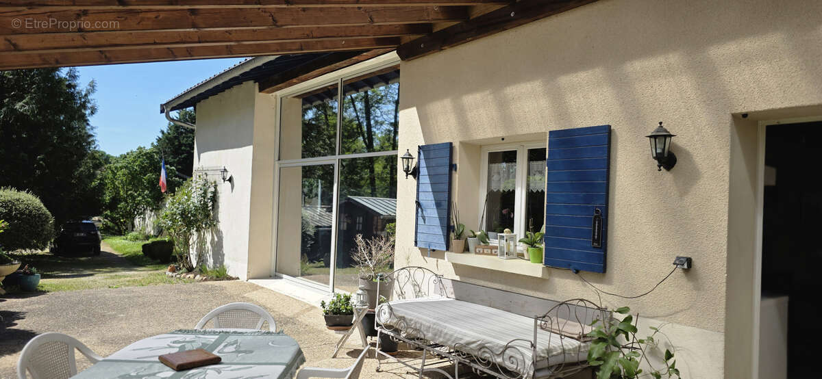 Maison à TOUSSIEUX