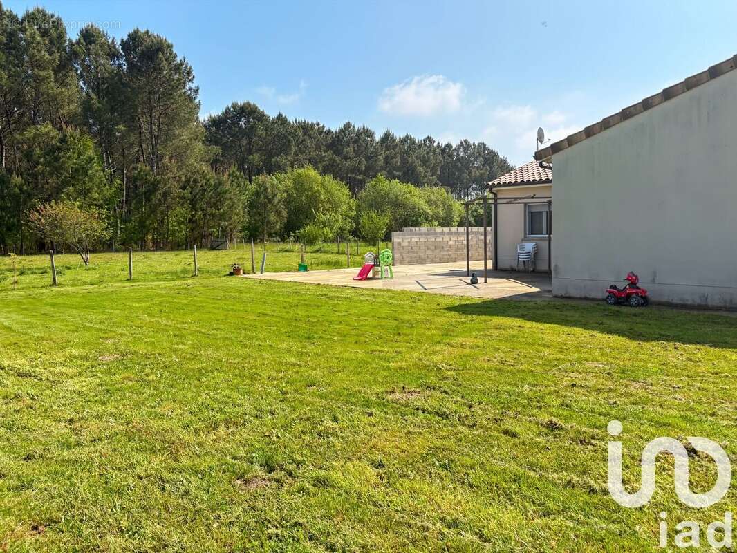 Photo 3 - Maison à SAINT-CHRISTOLY-DE-BLAYE