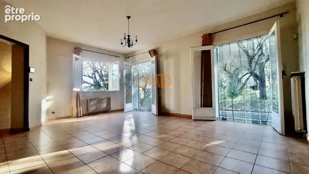 Villa atypique proche centre-ville, grande parcelle - photo 2