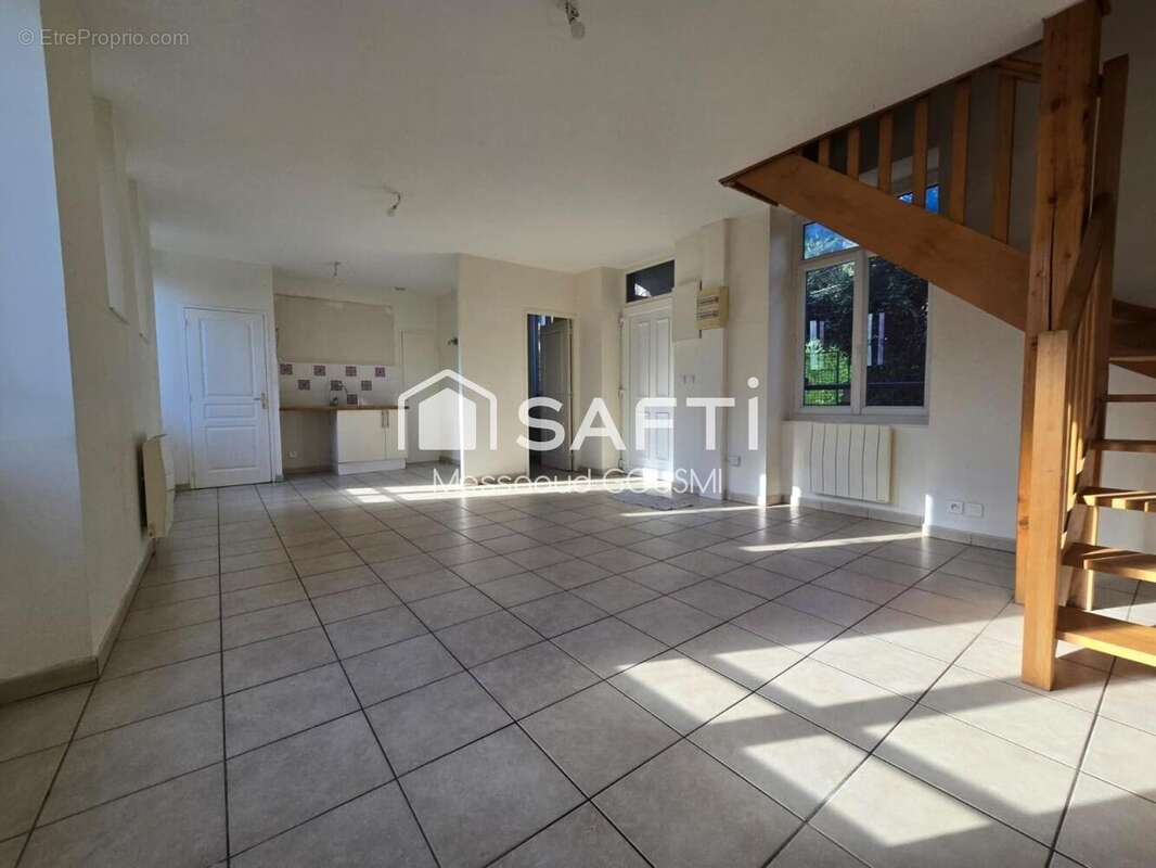 Photo 3 - Maison à GIVORS