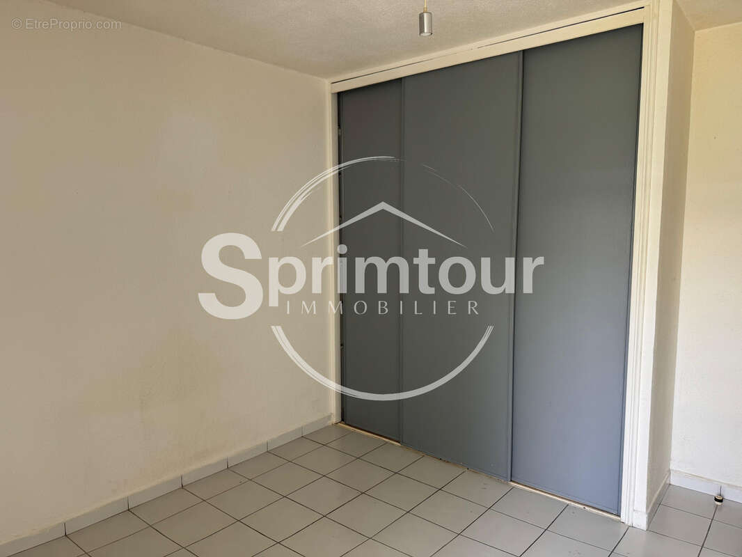 Appartement à BAIE-MAHAULT