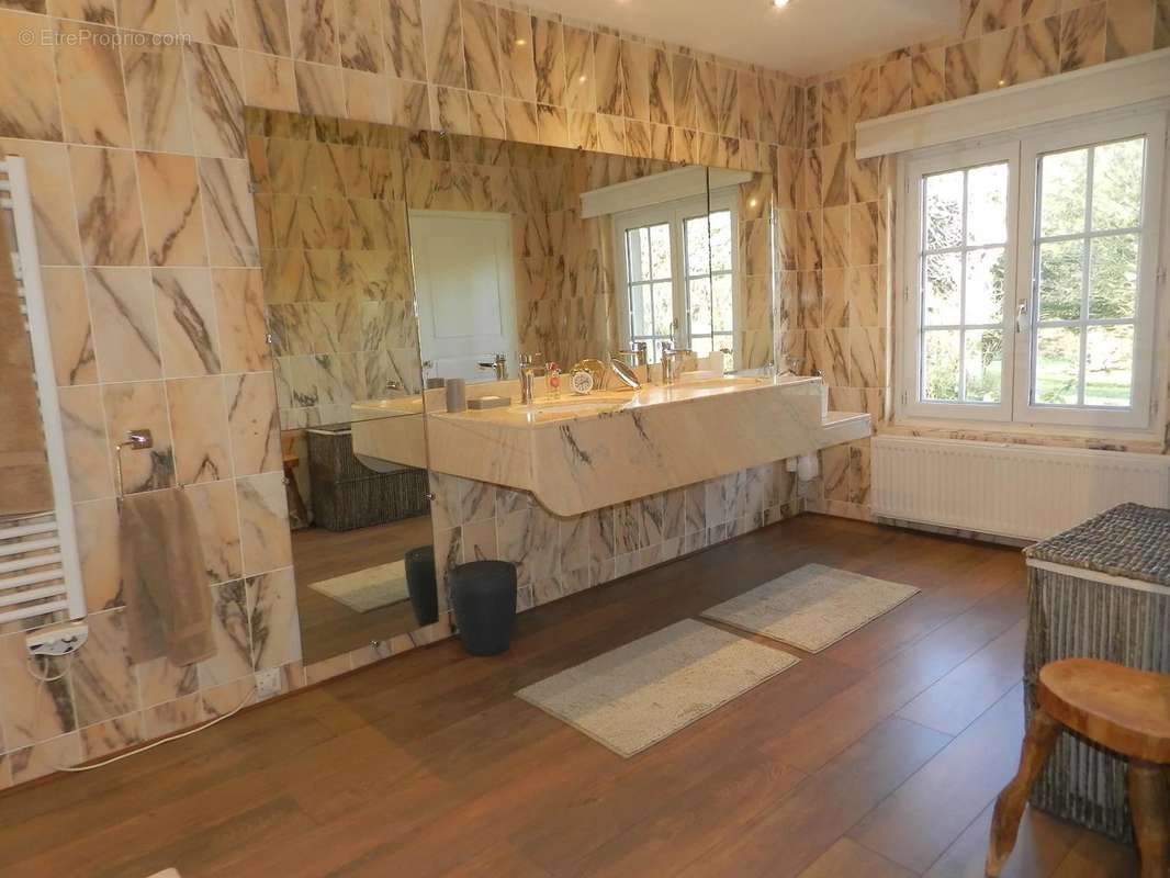 Maison à SAINT-PIERRE-SUR-DIVES