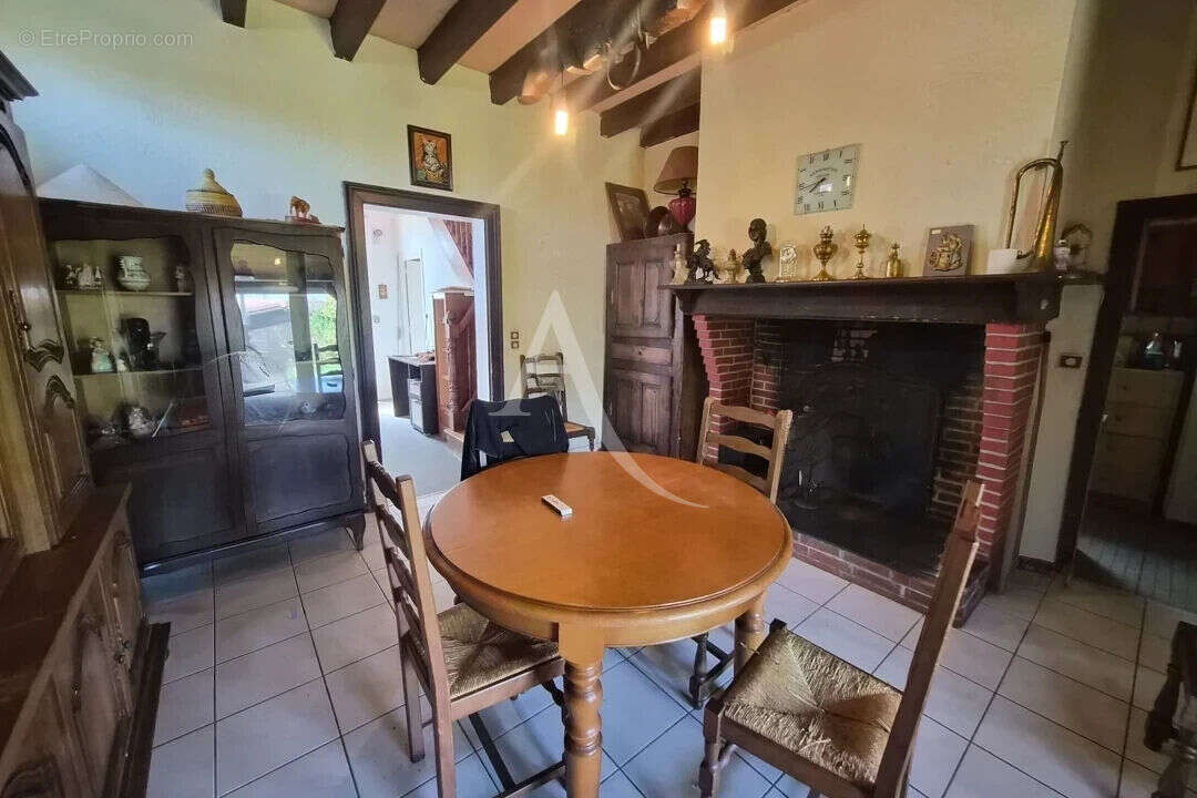 Maison à VILLENEUVE-DE-MARSAN