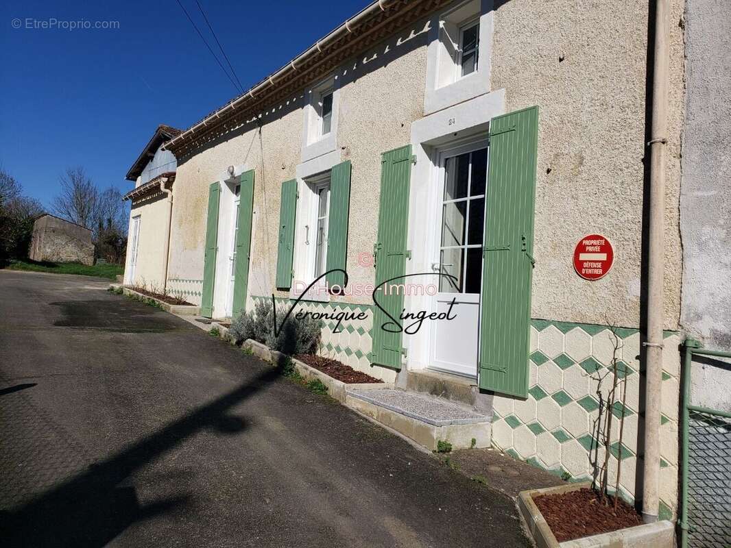 Maison à MERVENT