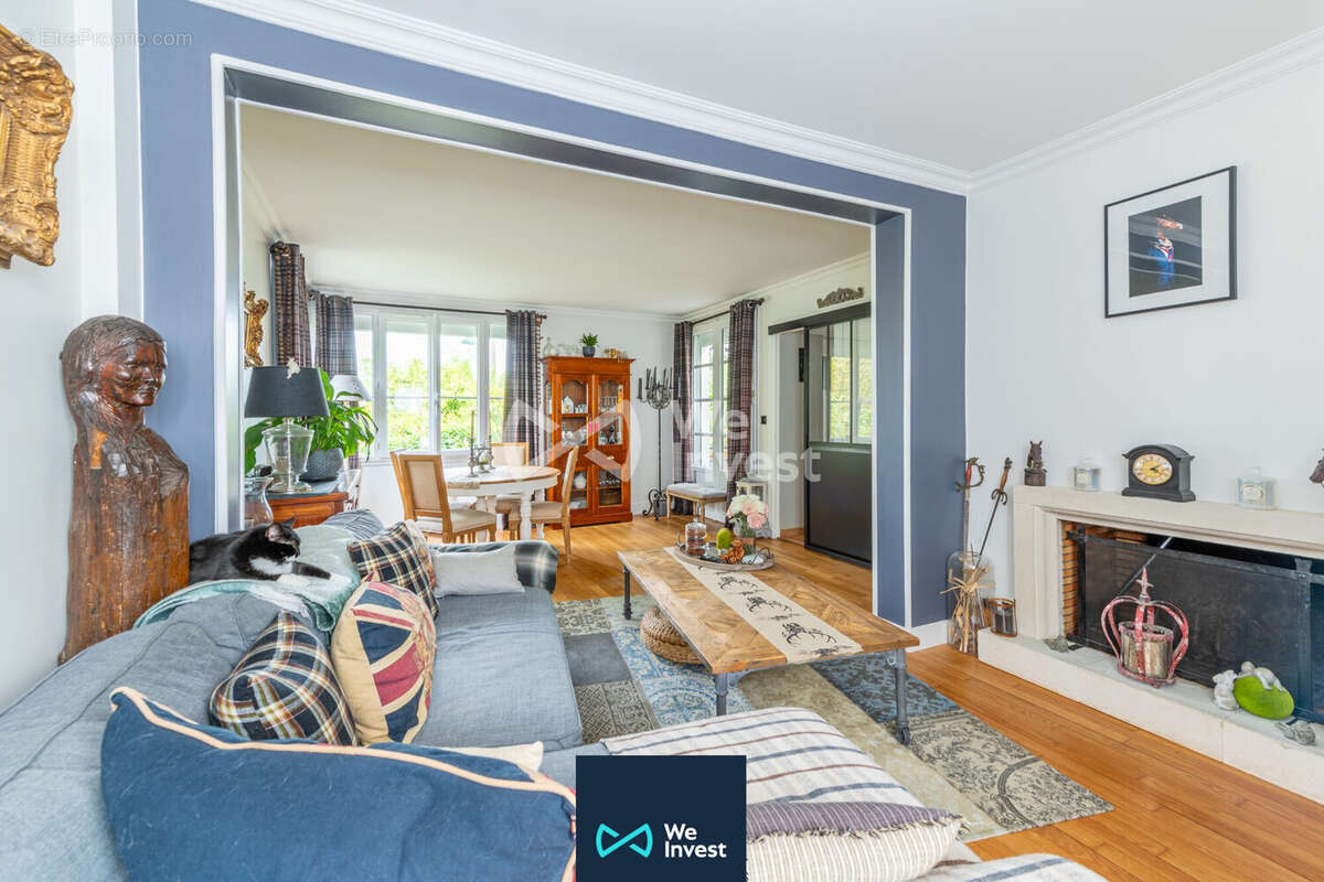 Maison à BAILLY-ROMAINVILLIERS