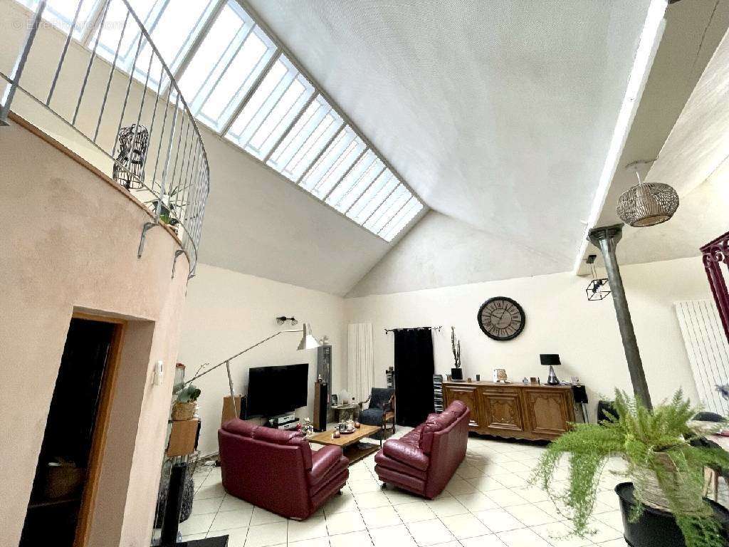 Commerce à NOTRE-DAME-DE-BONDEVILLE