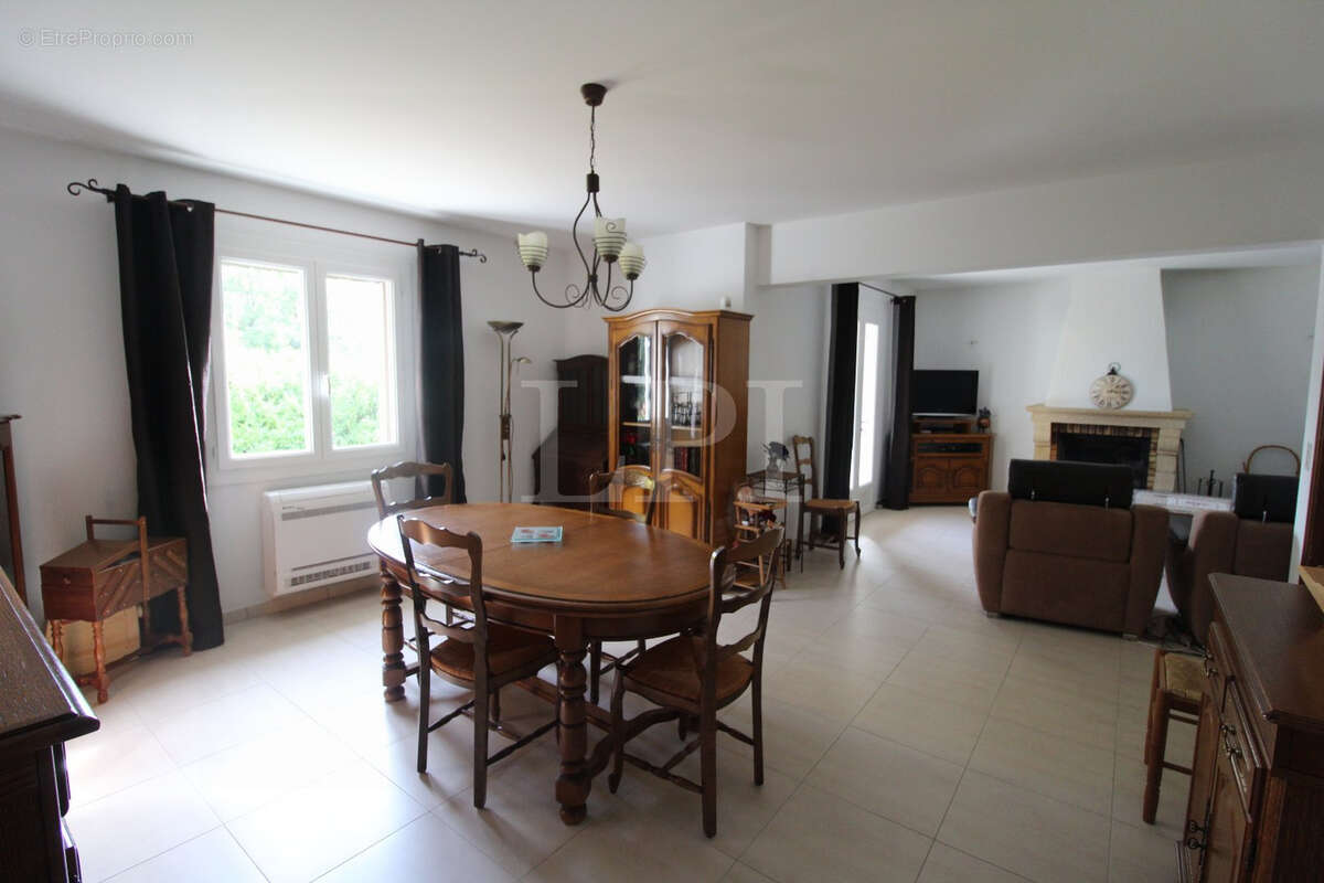 Maison à GARGAS