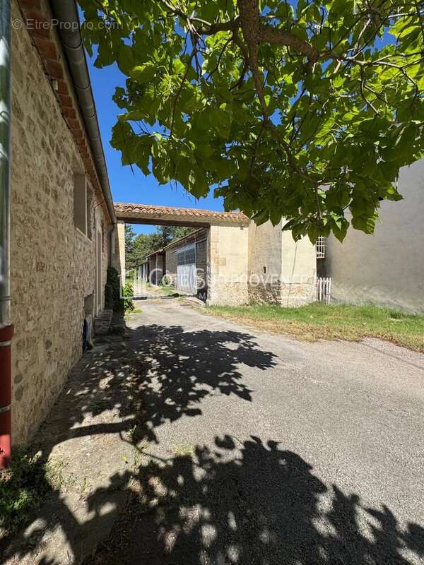 Propriete pernes les fontaines - photo 47