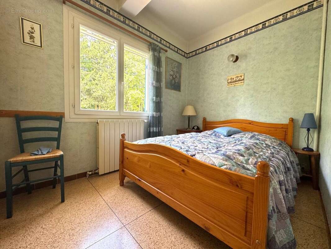 Maison à BESSE-SUR-ISSOLE
