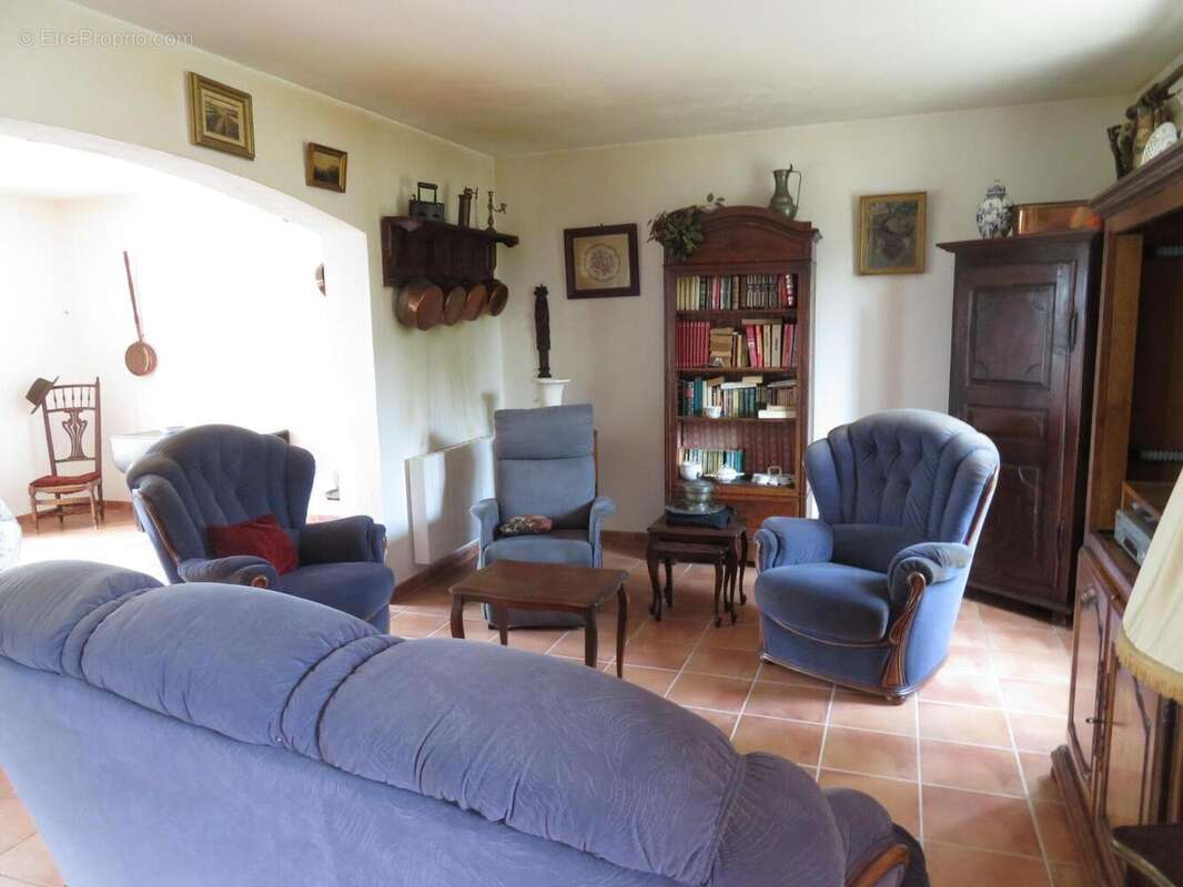   - Maison à DRAGUIGNAN