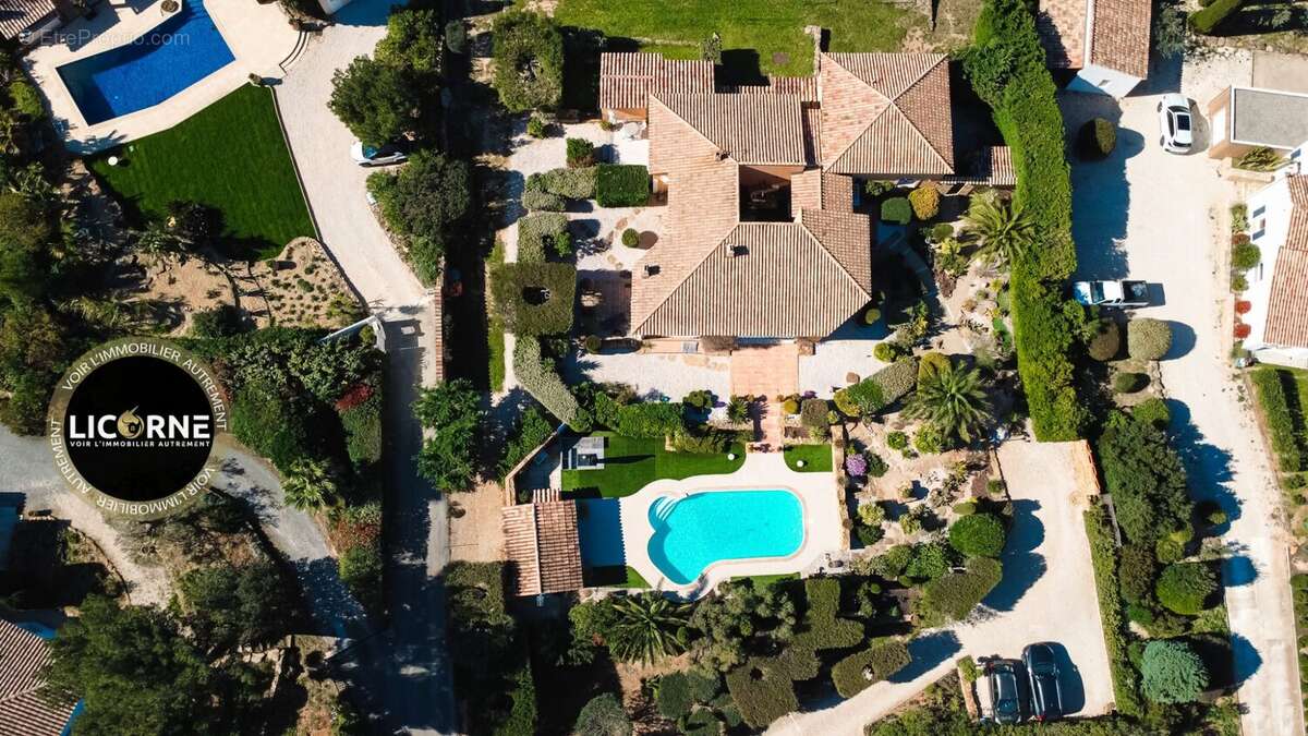 Maison 186 m² à La Cadiere-D'azur  - photo 2