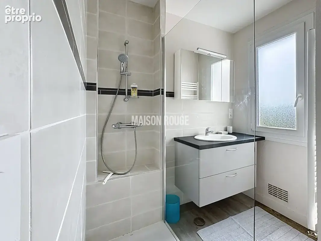 appartement-t3-renove-vue-mer-loggia-rochebonne-saint-malo - photo 13
