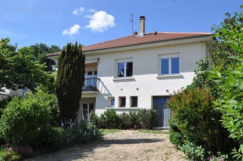 Maison à EPINOUZE