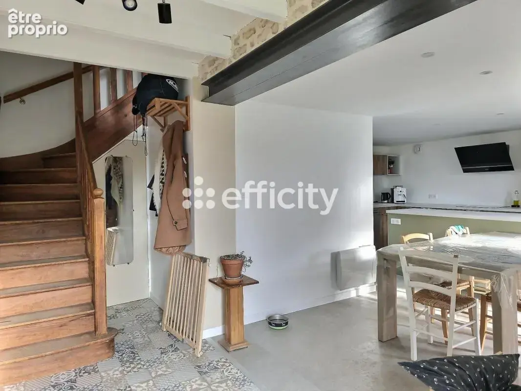 Maison 122 m² à Saint-Hilaire-La-Palud  - photo 6