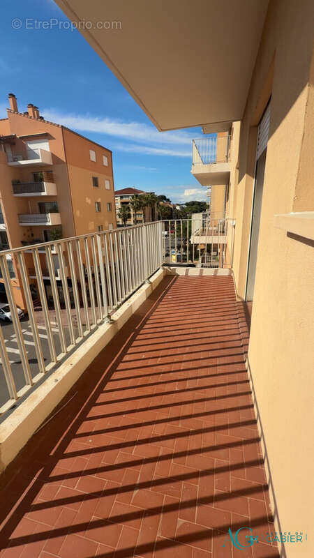 Appartement à HYERES