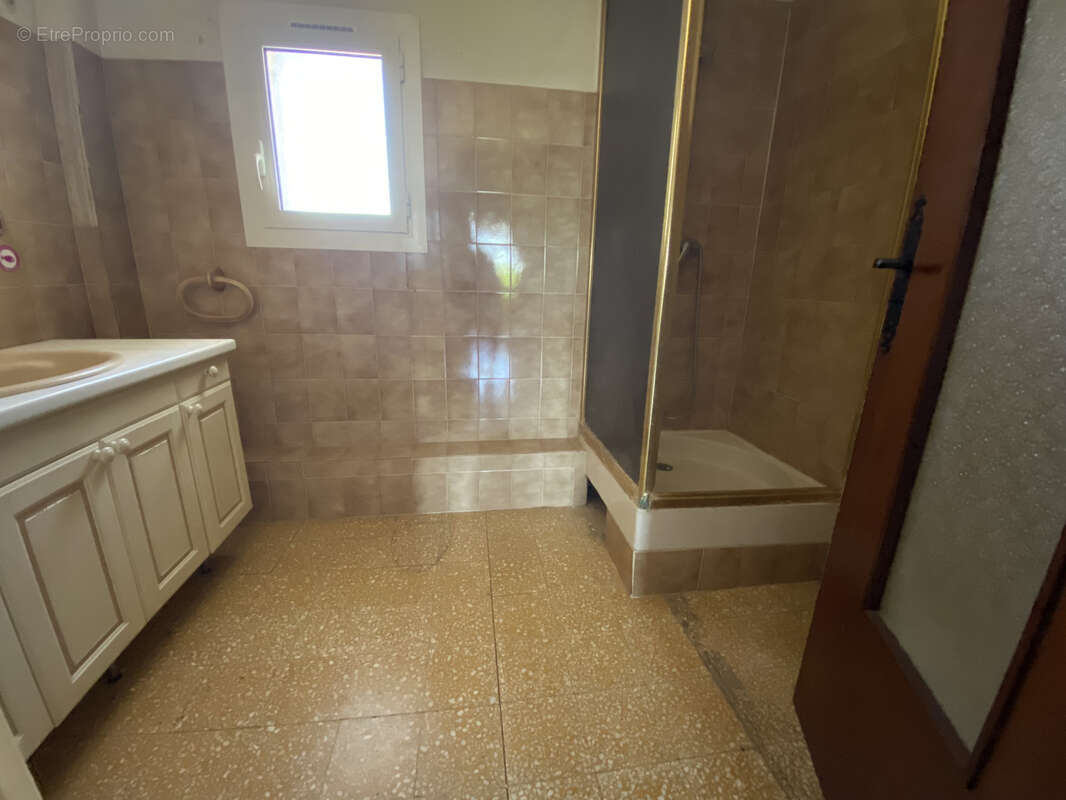 Maison à SOLLIES-VILLE