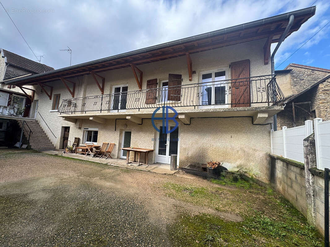 Maison à VILLEBOIS