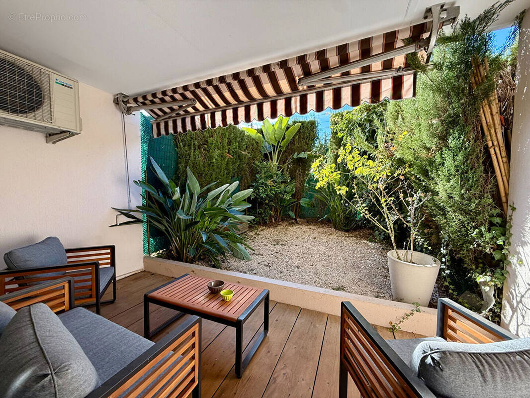 Appartement à LE CANNET