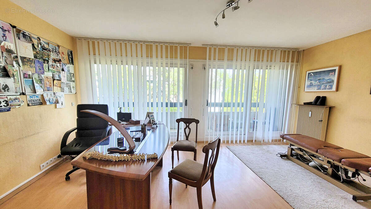 Appartement à LE COUDRAY-MONTCEAUX