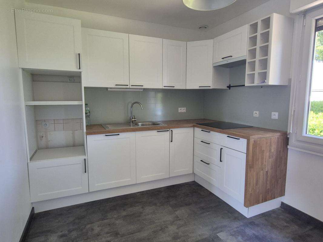 Maison traditionnelle sur sous sol complet 4 chambres jardin - photo 3