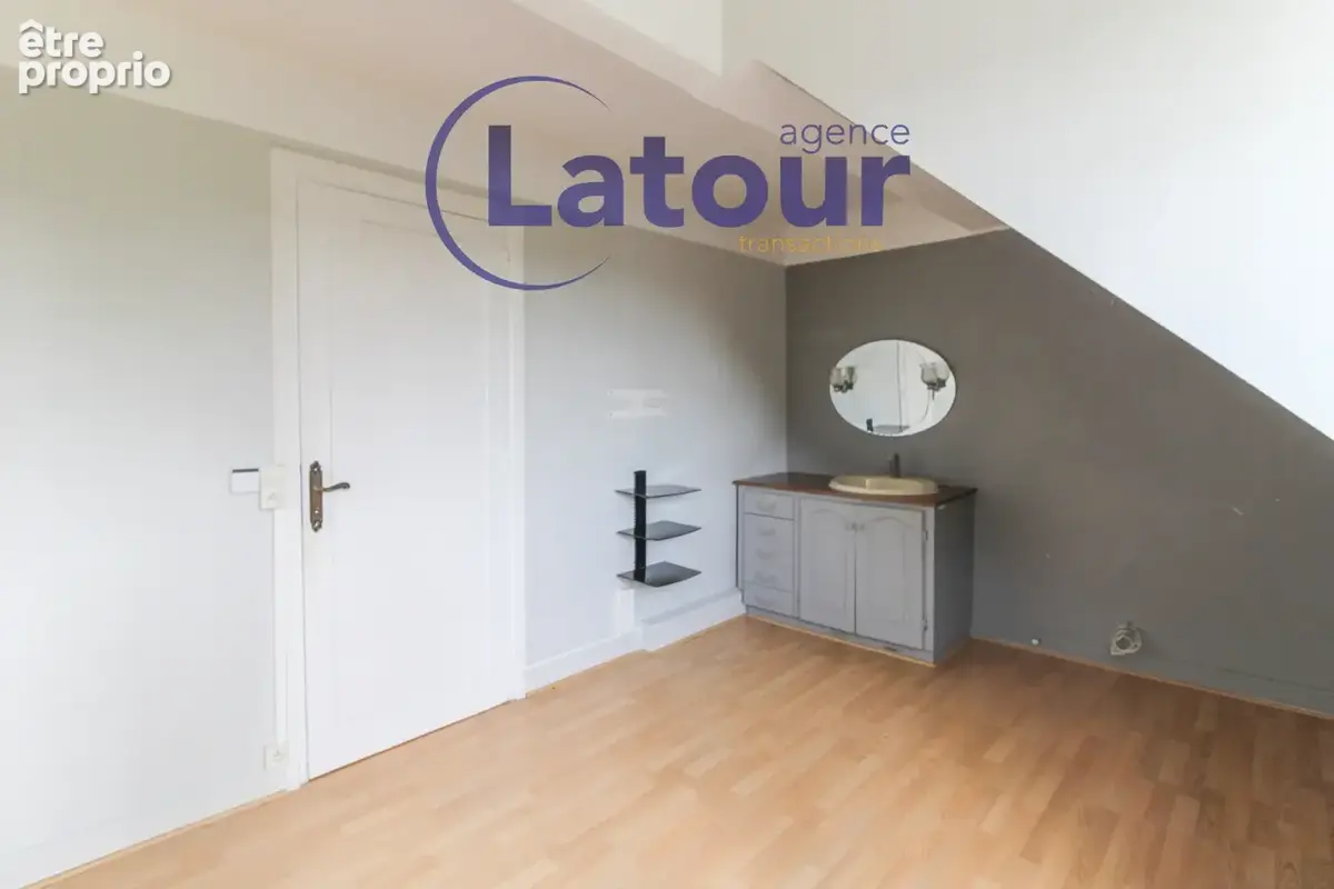 A dreux, sur un terrain de 1500 m2, maison familiale de 6 pieces sur sous-sol total. - photo 8