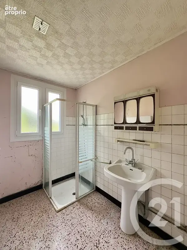 Maison 83 m² à Logron  - photo 7