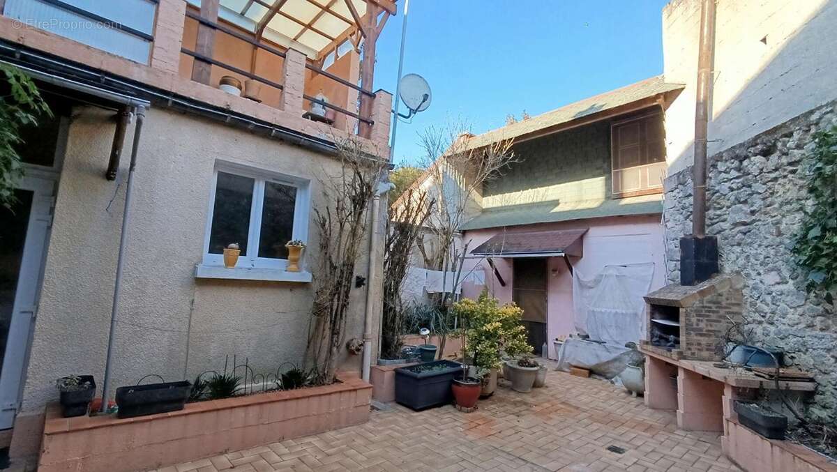 Maison à FERE-CHAMPENOISE