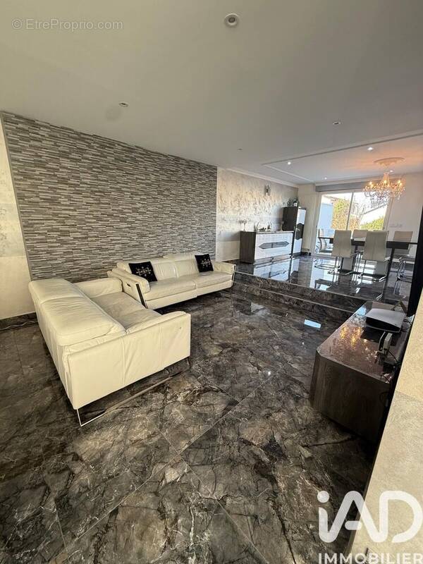 Photo 1 - Maison à DRANCY