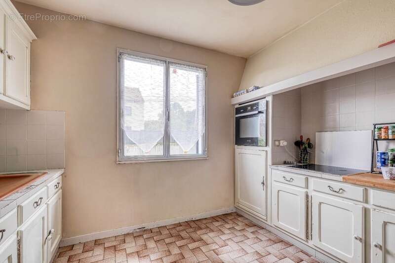 Christophe Michaudelle – CAPIFRANCE - vous propose proche de Meaux et de Saint Soupplets : maison indépendante - 4 pièces - 115  - photo 7
