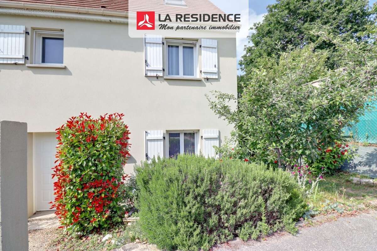 Maison à VILLIERS-SAINT-FREDERIC