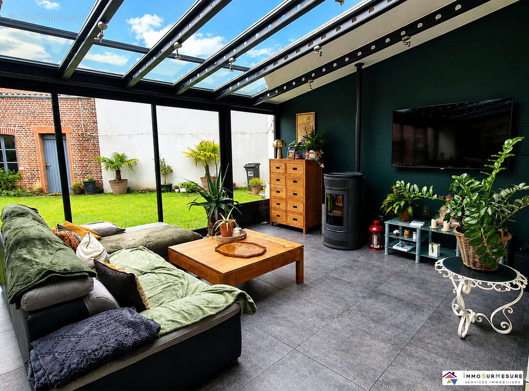 Maison 270 m² à Saint-Pol-Sur-Ternoise  - photo 6