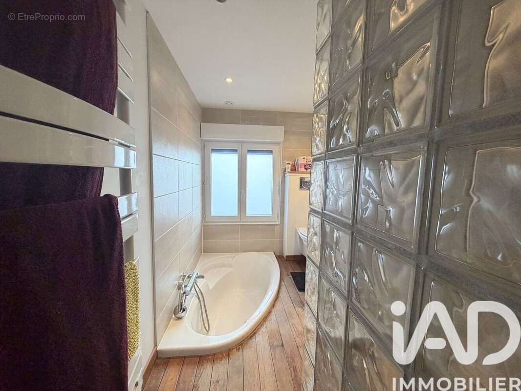 Photo 6 - Maison à MONCHECOURT