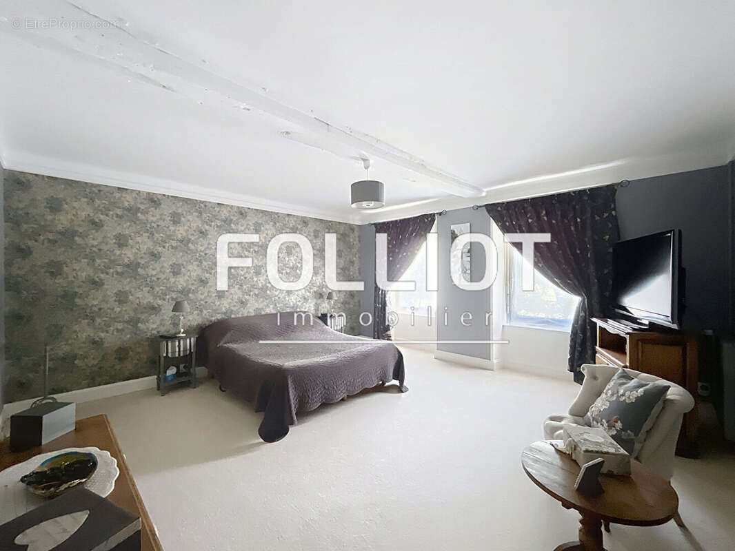 A vendre ! Proche Falaise 334 m² - photo 10