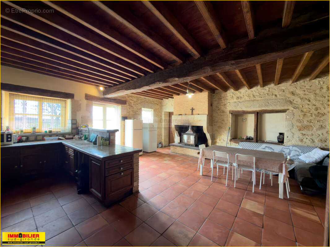 Maison à ILLATS