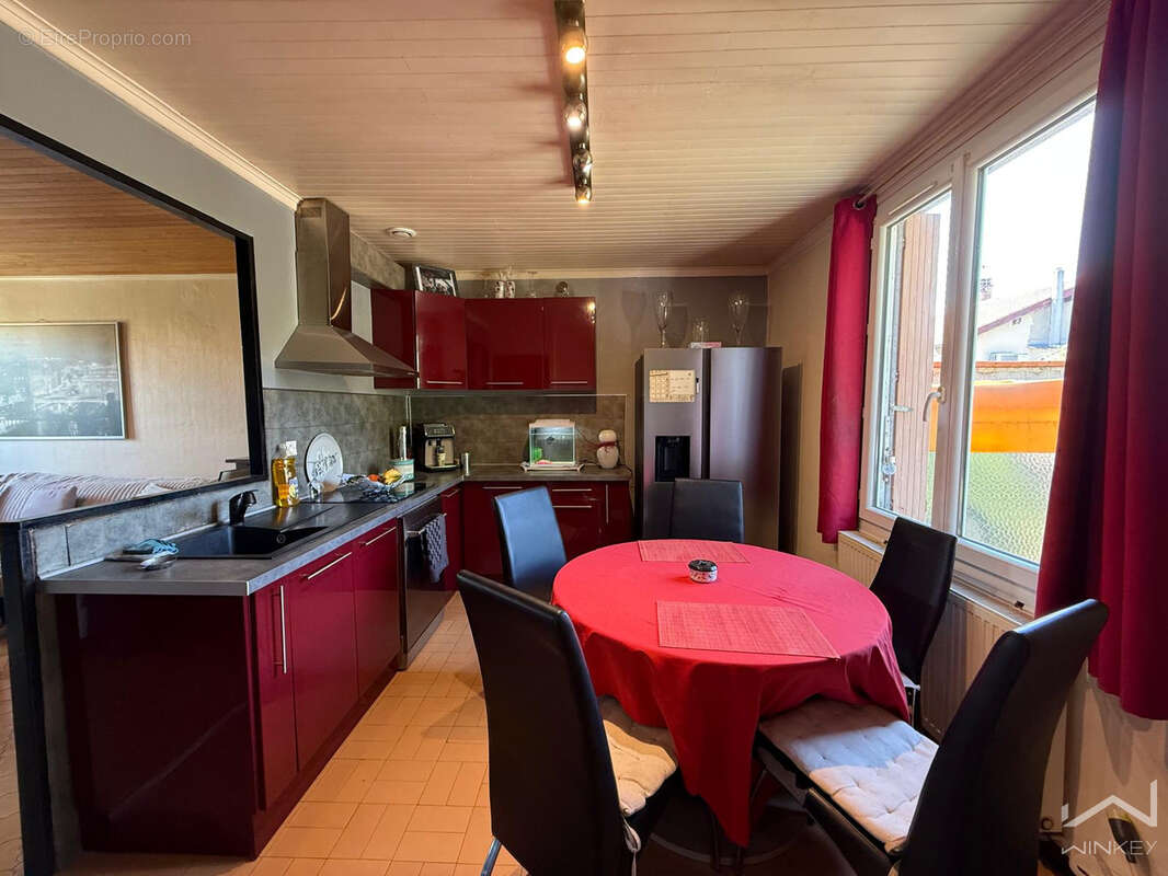 Appartement à SAINT-MONTAN