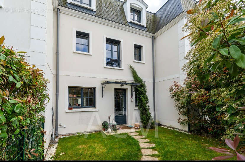 Maison à MAISONS-LAFFITTE