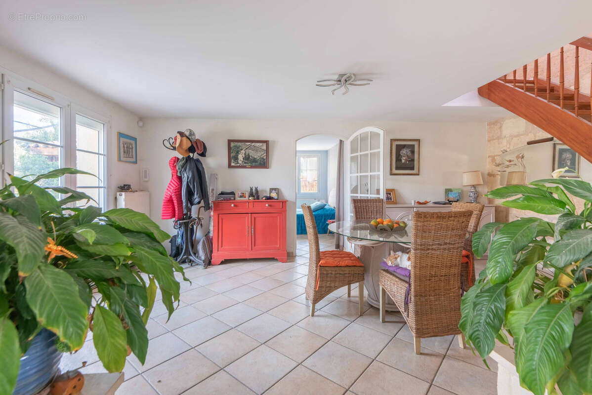 Maison à FARGUES-SAINT-HILAIRE