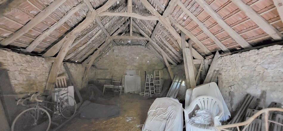 Maison à MONTFAUCON