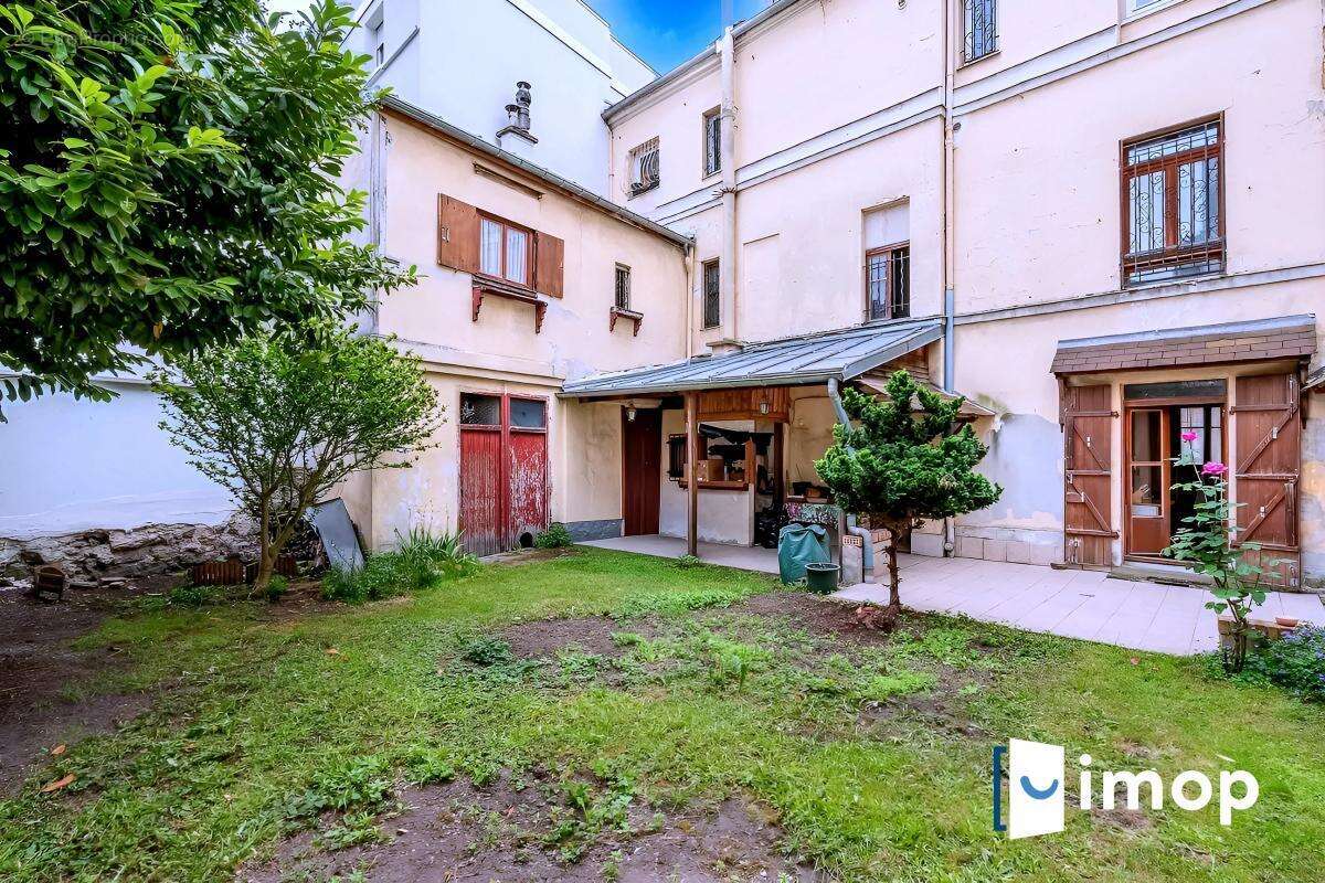 Immeuble de 2 duplex avec jardin à 2 min du Métro 13 Porte de Paris - photo 3