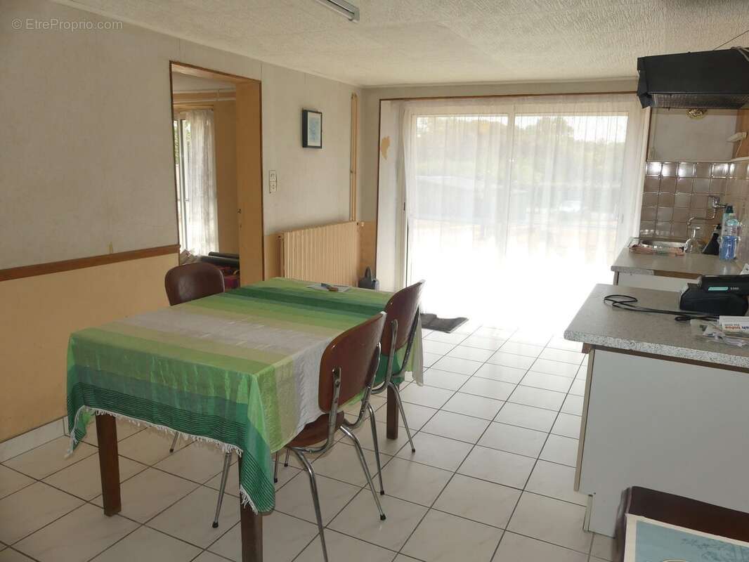 Maison 80 m² à Saint-Nicolas-De-Redon  - photo 8